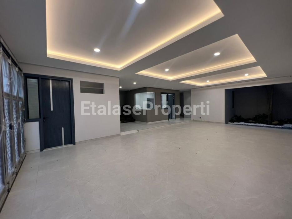 Foto properti Dijual Rumah Mewah Di Waterfront Citraland Dekat Pakuwon Mall 9