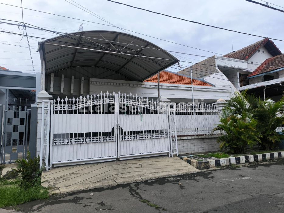 Foto properti Dijual Rumah Siap Huni Di Dharmahusada Indah Barat Dekat Unair 1