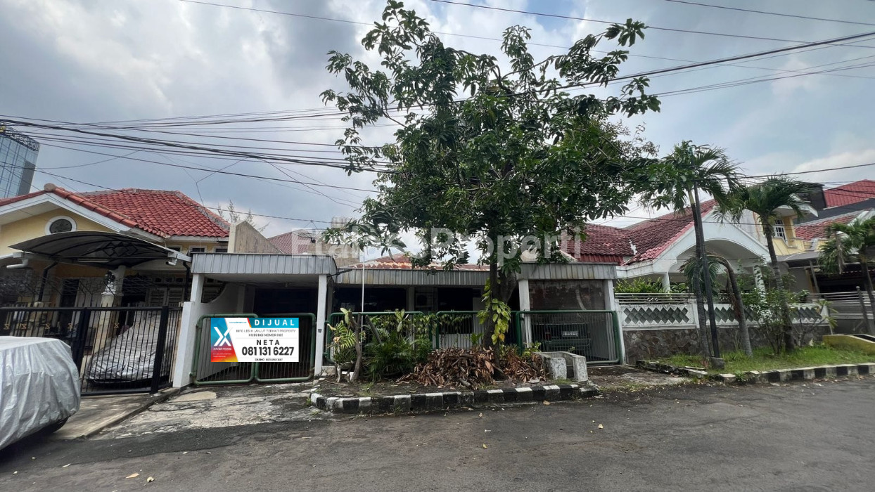 Foto properti "Rumah Strategis Di Darmo Baru Barat I – Lokasi Favorit & Siap Huni!" 2