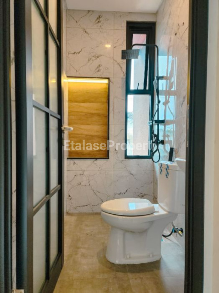 Foto properti Dijual Rumah Baru Di Griyo Mapan Sentosa Tropodo Waru Sidoarjo 3