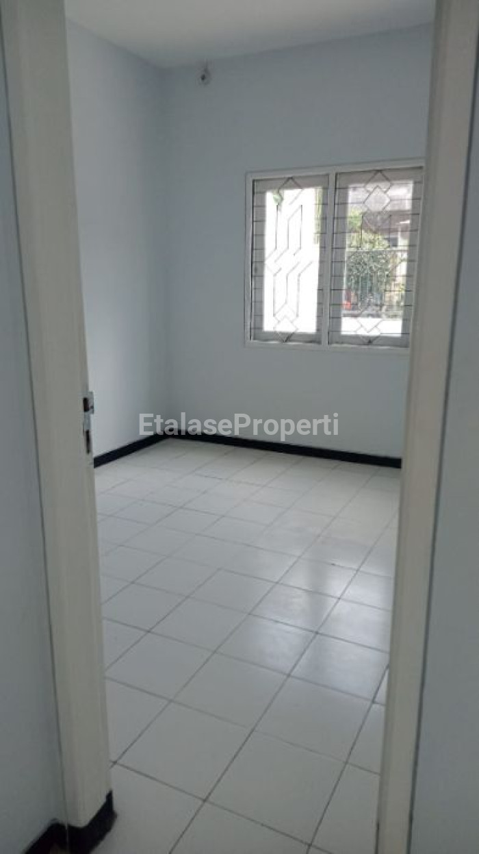 Foto properti Dijual Cepat Rumah Di Citra Sentosa, Lakarsantri 3