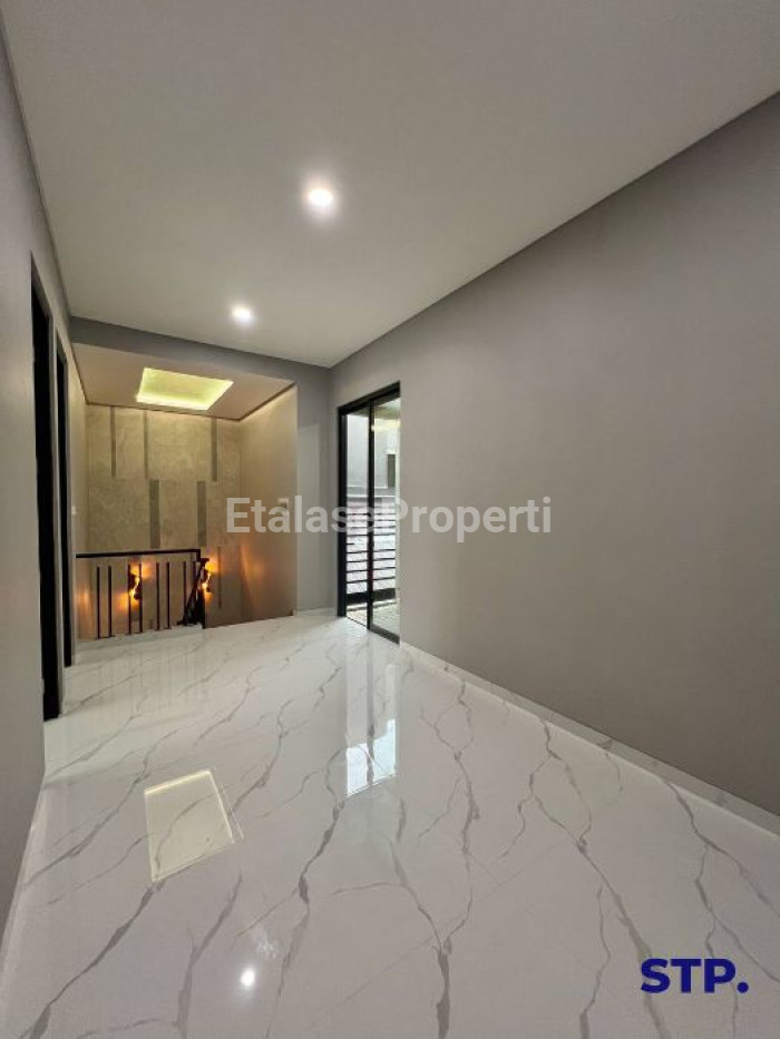 Foto properti Jual Rumah Mewah Di Galaxi Bumi Permai Araya Tahap 2 8