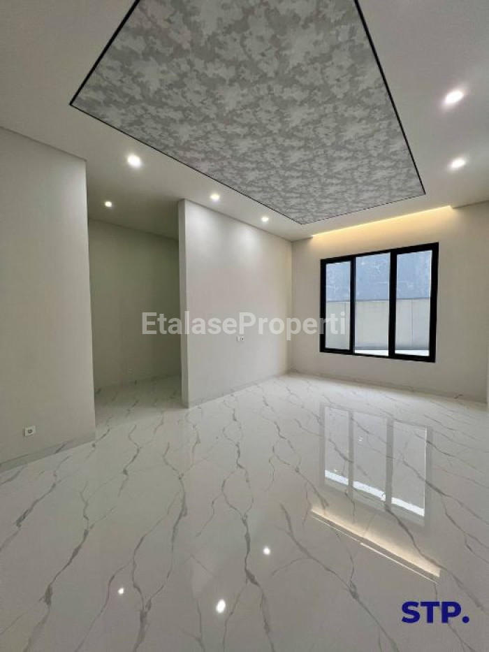 Foto properti Jual Rumah Mewah Di Galaxi Bumi Permai Araya Tahap 2 9