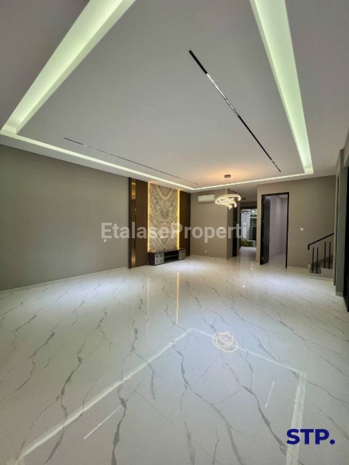 Foto properti Sewa Rumah Mewah Di Galaxi Bumi Permai Araya Tahap 2 3