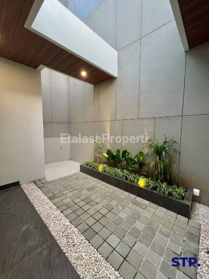 Foto properti Sewa Rumah Mewah Di Galaxi Bumi Permai Araya Tahap 2 7