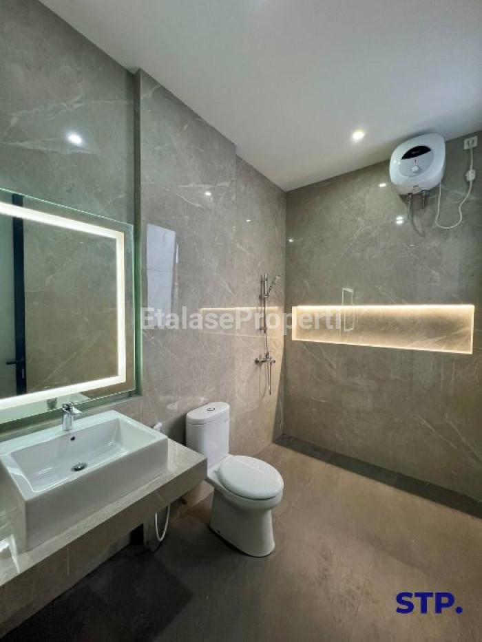 Foto properti Sewa Rumah Mewah Di Galaxi Bumi Permai Araya Tahap 2 10