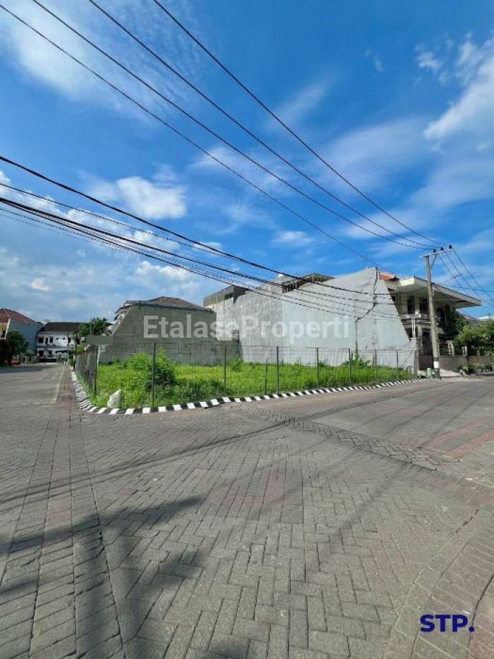 Foto properti 2 Unit - Tanah Kavling Hoek Siap Bangun Dharmahusada Mas 3
