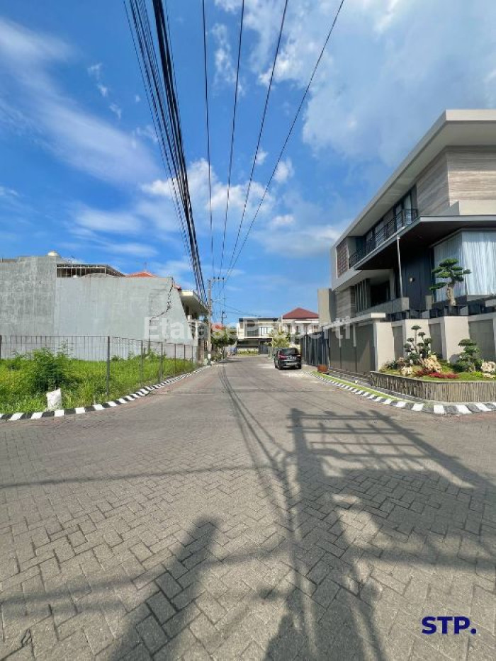 Foto properti 2 Unit - Tanah Kavling Hoek Siap Bangun Dharmahusada Mas 6