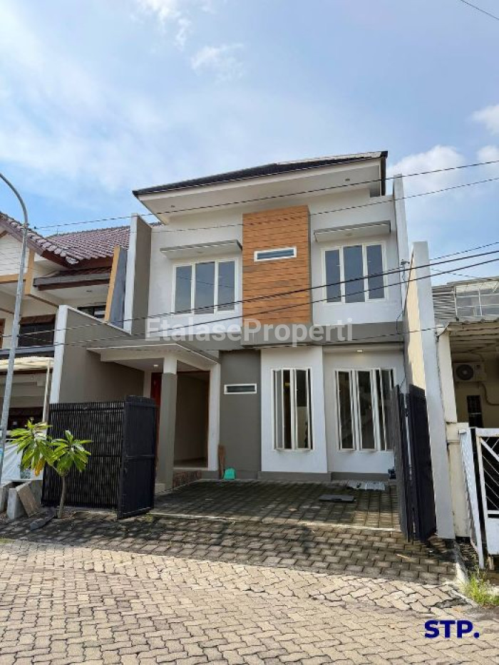 Foto properti Rumah Baru Modern 2 Lantai Di Panjang Jiwo Permai 1