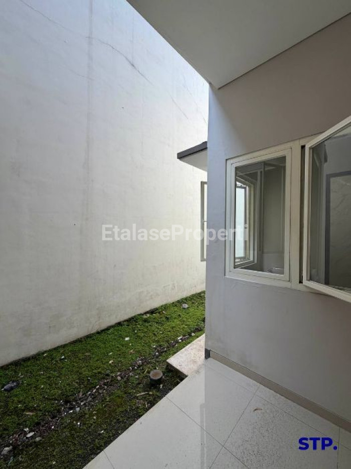 Foto properti Rumah Baru Modern 2 Lantai Di Panjang Jiwo Permai 5