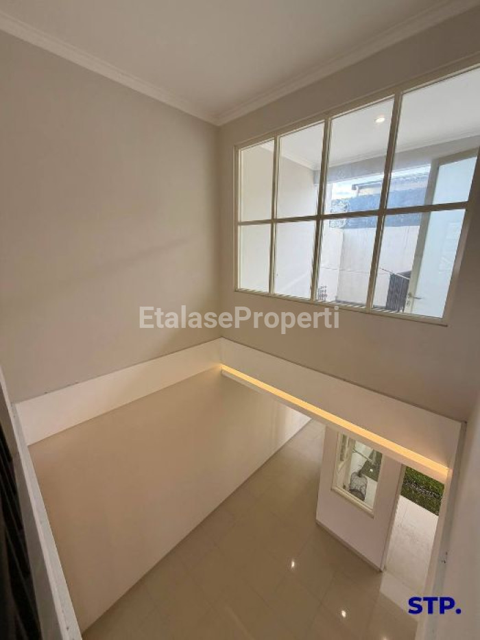 Foto properti Rumah Baru Modern 2 Lantai Di Panjang Jiwo Permai 7