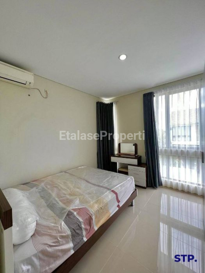 Foto properti Jual Cepat - Rumah Northwest Hill Citraland Semi Furnished 10