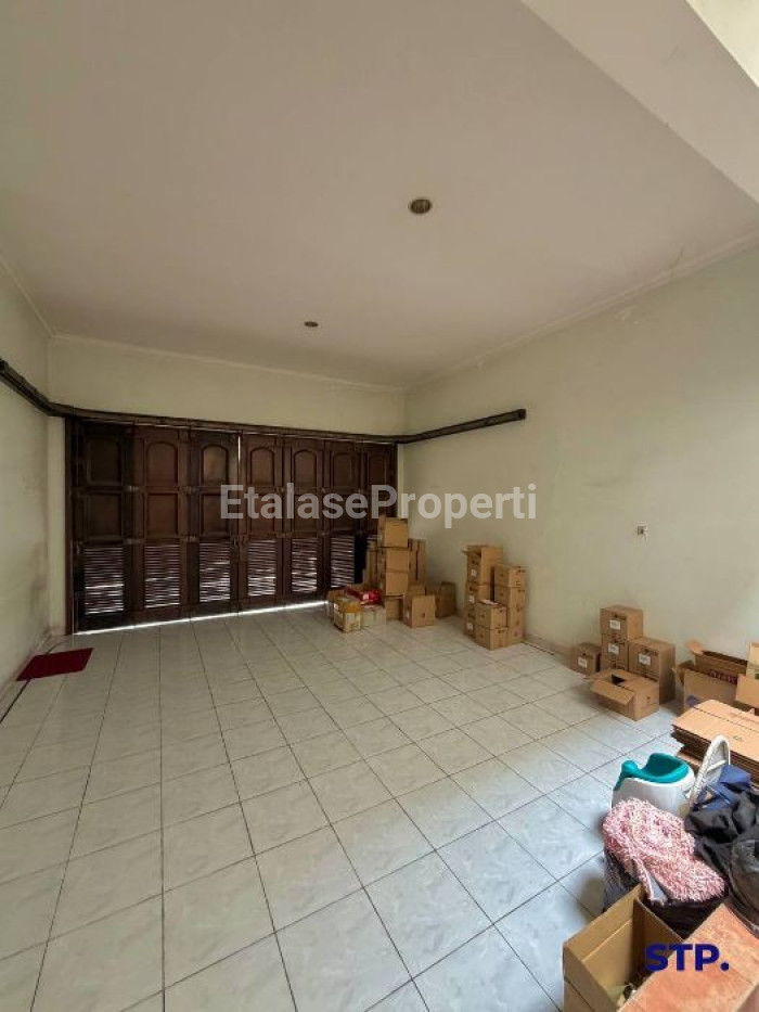 Foto properti Rumah Mewah Classic Di Main Road Galaxi Bumi Permai Araya Posisi Hoek 4