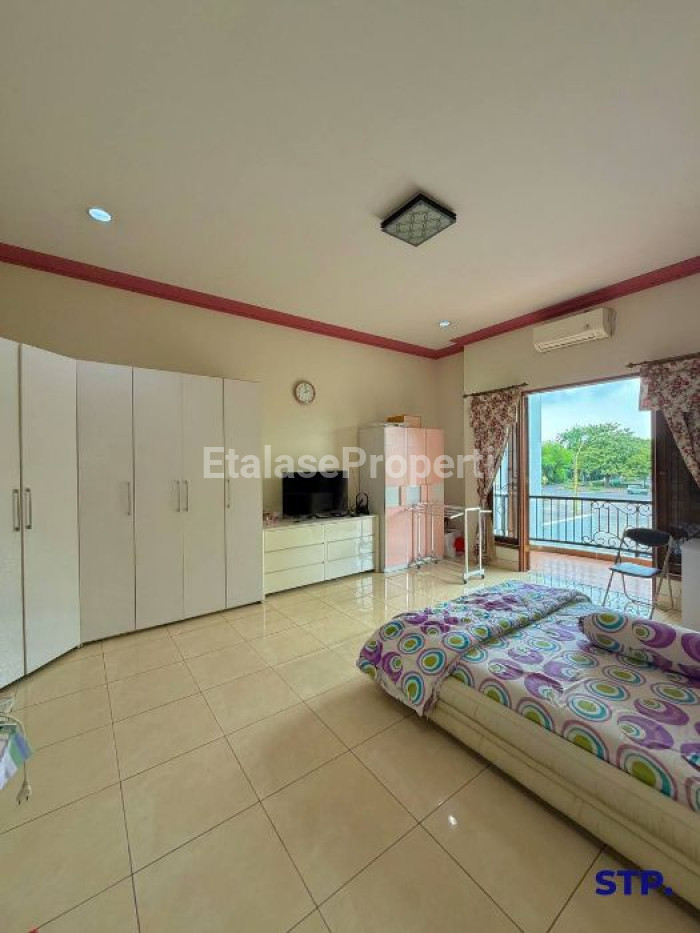 Foto properti Rumah Mewah Classic Di Main Road Galaxi Bumi Permai Araya Posisi Hoek 9