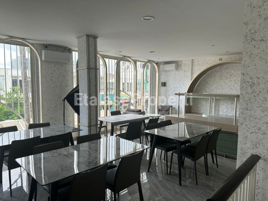 Foto properti Disewakan 2 Ruko Jejer Di San Antonio Pakuwon City 2