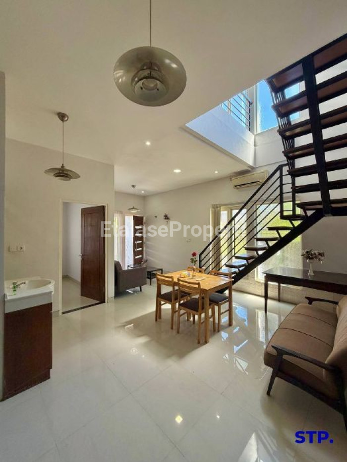 Foto properti Jual Rumah Hoek Siap Huni Di Wisma Mukti Klampis Semolo 2