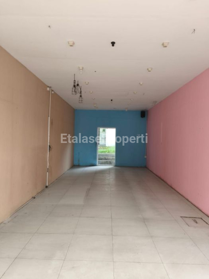 Foto properti Di Jual/sewakan  2 Toko. Habis Di Sewa MIXUE  Jln Raya Batu Mulia  Kota Baru, Driyorejo  Gresik 2