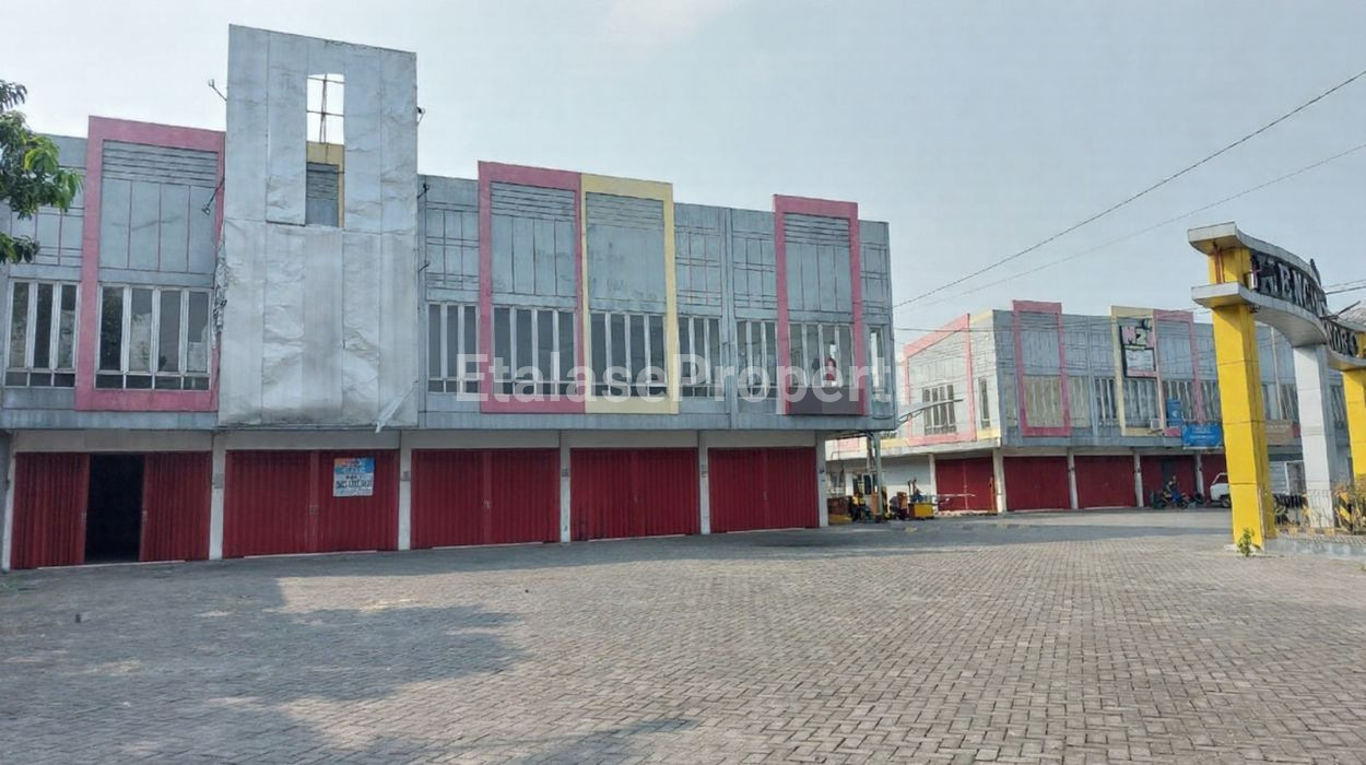 Foto properti Dijual Ruko Di Pergudangan Kencana Trosobo Nol Jalan 1