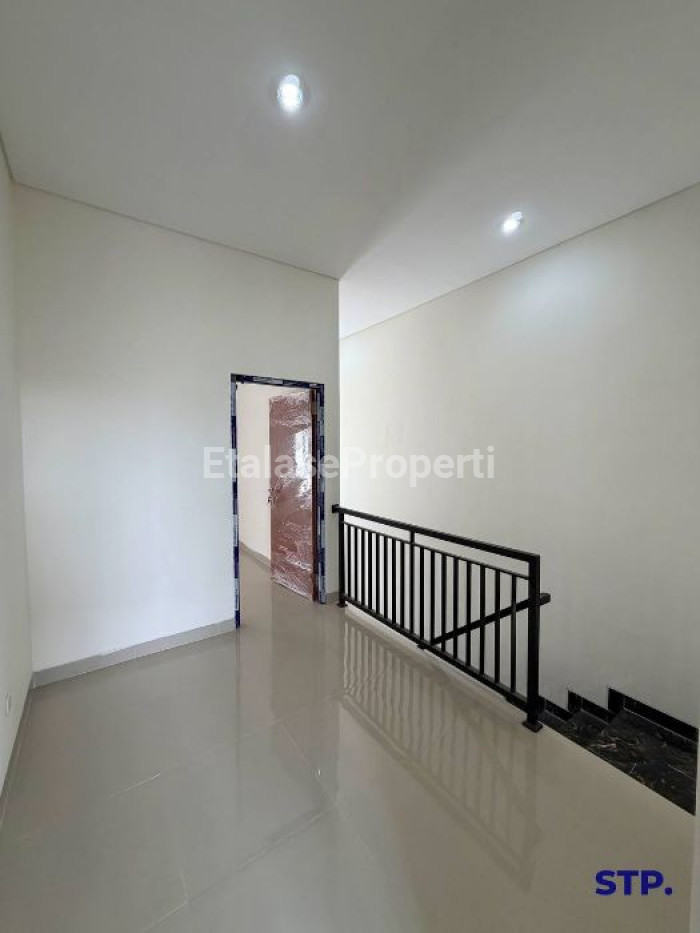 Foto properti Rumah Baru 2 Lantai Di Rungkut Mapan Banyak Bonus 5