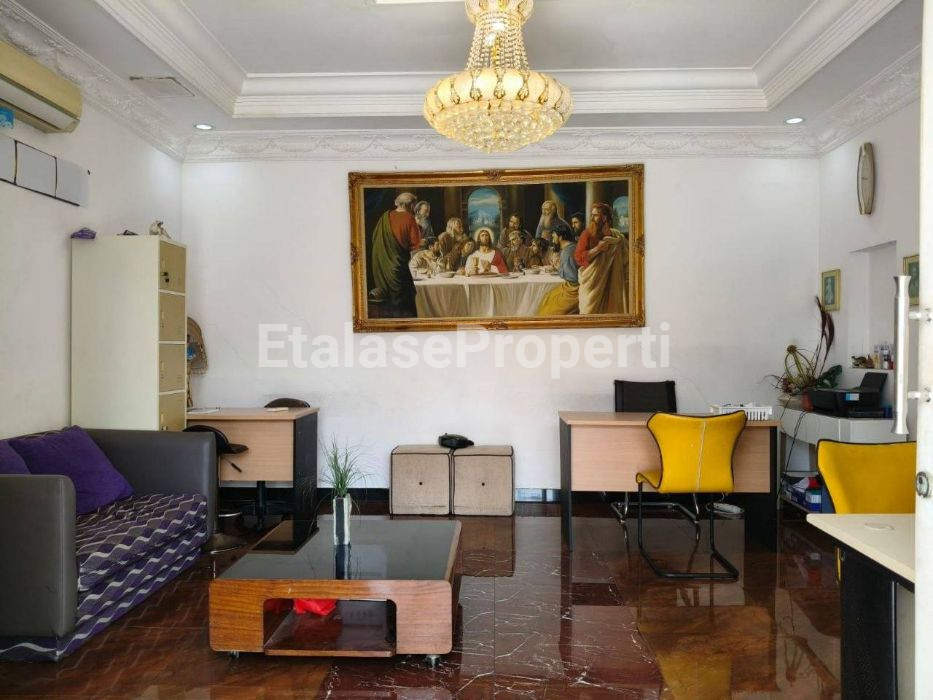 Foto properti Rumah Tinggal / Kantor Di Perumahan Manyar Tirtomoyo 4