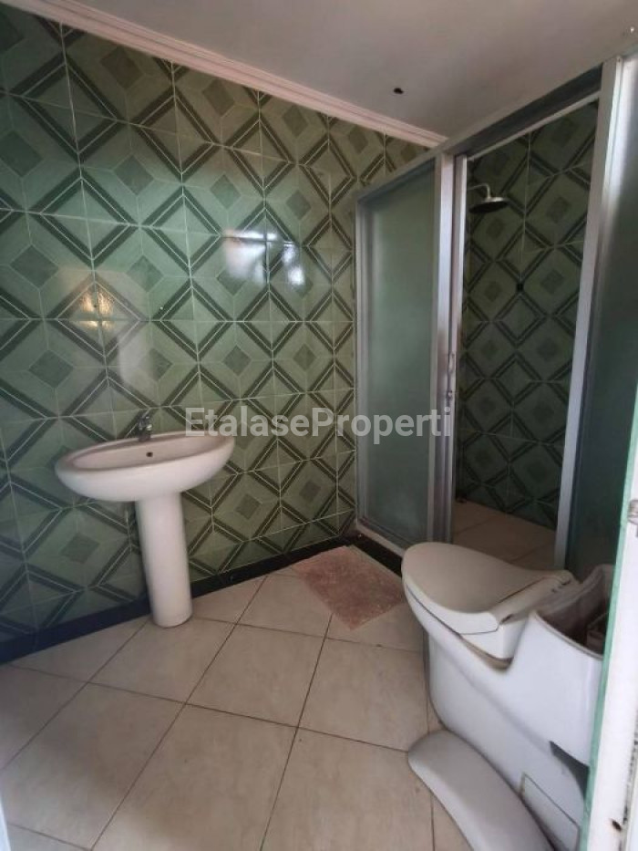 Foto properti Rumah Tinggal / Kantor Di Perumahan Manyar Tirtomoyo 6