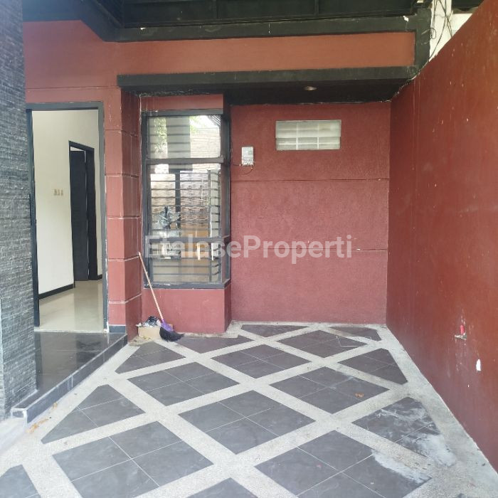 Foto properti 𝘿𝙞𝙨𝙚𝙬𝙖𝙠𝙖𝙣 𝙍𝙪𝙢𝙖𝙝 𝙎𝙞𝙖𝙥 𝙃𝙪𝙣𝙞 𝙇𝙤𝙠𝙖𝙨𝙞 𝙙𝙞 Perumahan, 𝙋𝙖𝙣𝙩𝙖𝙞 𝙈𝙚𝙣𝙩𝙖𝙧𝙞, 𝙎𝙪𝙧𝙖𝙗𝙖𝙮𝙖 𝙏𝙞𝙢𝙪𝙧 2