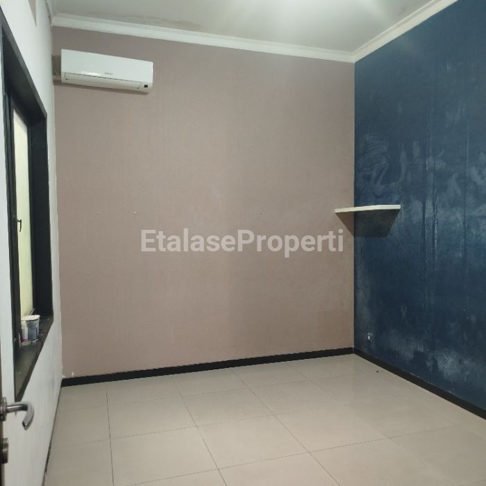 Foto properti 𝘿𝙞𝙨𝙚𝙬𝙖𝙠𝙖𝙣 𝙍𝙪𝙢𝙖𝙝 𝙎𝙞𝙖𝙥 𝙃𝙪𝙣𝙞 𝙇𝙤𝙠𝙖𝙨𝙞 𝙙𝙞 Perumahan, 𝙋𝙖𝙣𝙩𝙖𝙞 𝙈𝙚𝙣𝙩𝙖𝙧𝙞, 𝙎𝙪𝙧𝙖𝙗𝙖𝙮𝙖 𝙏𝙞𝙢𝙪𝙧 8