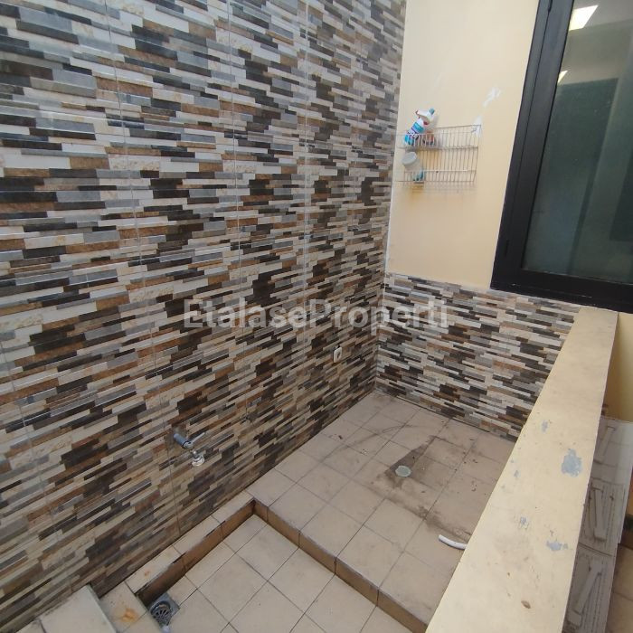 Foto properti 𝘿𝙞𝙨𝙚𝙬𝙖𝙠𝙖𝙣 𝙍𝙪𝙢𝙖𝙝 𝙎𝙞𝙖𝙥 𝙃𝙪𝙣𝙞 𝙇𝙤𝙠𝙖𝙨𝙞 𝙙𝙞 Perumahan, 𝙋𝙖𝙣𝙩𝙖𝙞 𝙈𝙚𝙣𝙩𝙖𝙧𝙞, 𝙎𝙪𝙧𝙖𝙗𝙖𝙮𝙖 𝙏𝙞𝙢𝙪𝙧 9