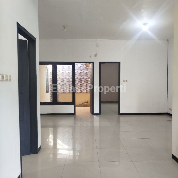 Foto properti 𝘿𝙞𝙨𝙚𝙬𝙖𝙠𝙖𝙣 𝙍𝙪𝙢𝙖𝙝 𝙎𝙞𝙖𝙥 𝙃𝙪𝙣𝙞 𝙇𝙤𝙠𝙖𝙨𝙞 𝙙𝙞 Perumahan, 𝙋𝙖𝙣𝙩𝙖𝙞 𝙈𝙚𝙣𝙩𝙖𝙧𝙞, 𝙎𝙪𝙧𝙖𝙗𝙖𝙮𝙖 𝙏𝙞𝙢𝙪𝙧 10