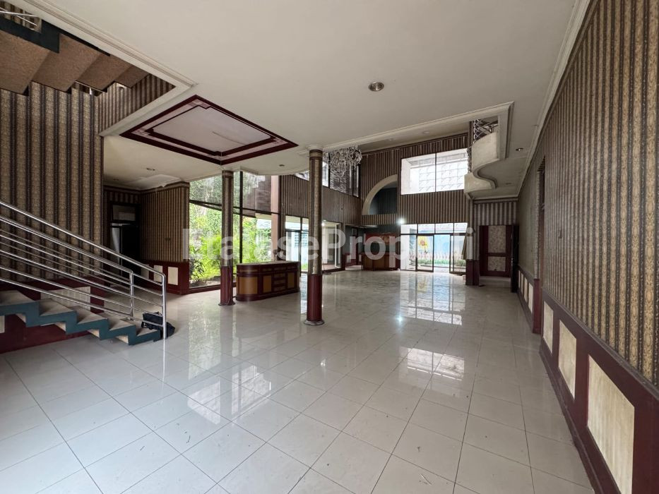 Foto properti Disewakan Rumah Usaha Di Jl Raya Kupang Indah Area Komersial 9