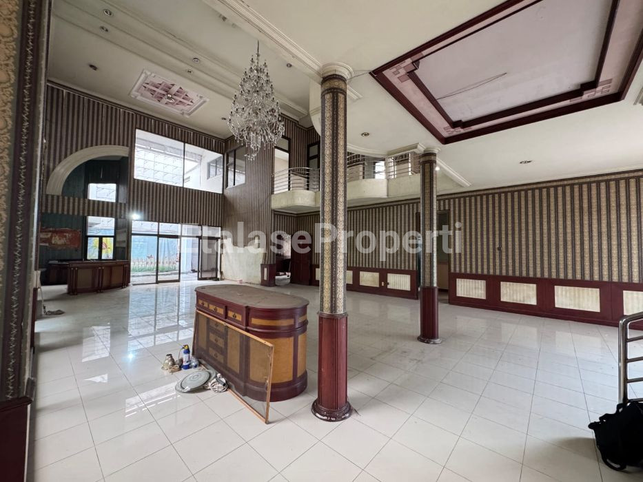 Foto properti Disewakan Rumah Usaha Di Jl Raya Kupang Indah Area Komersial 10