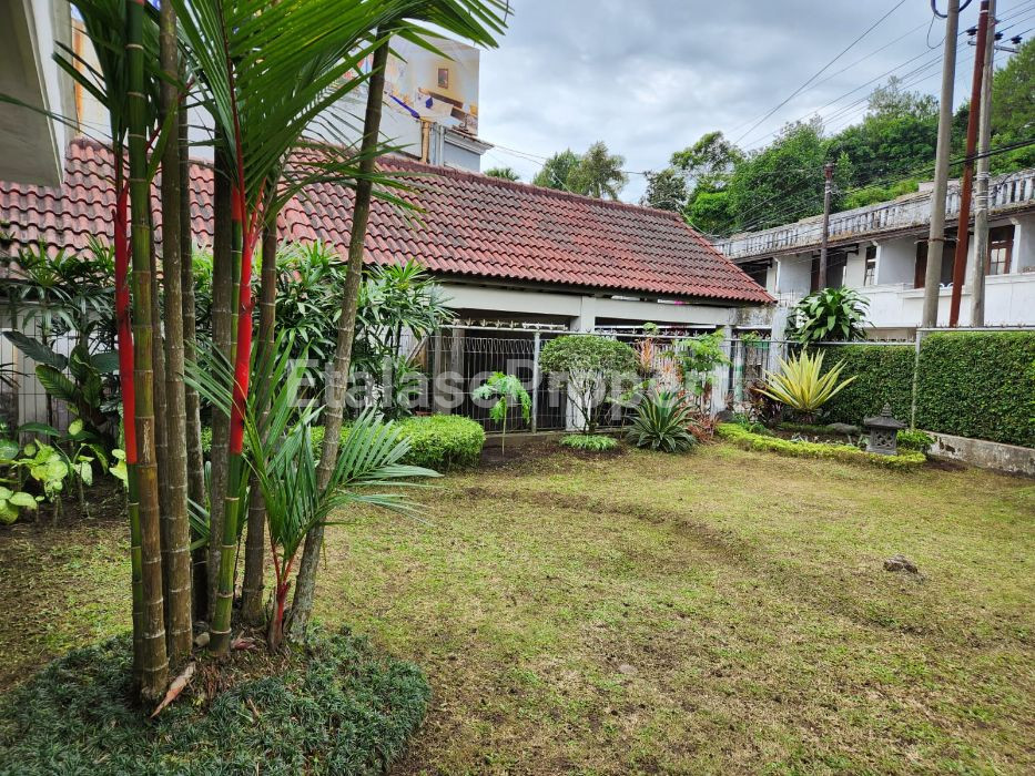 Foto properti DIJUAL:VILLA TRERES Jl.Raya,sebelah Htl View 5