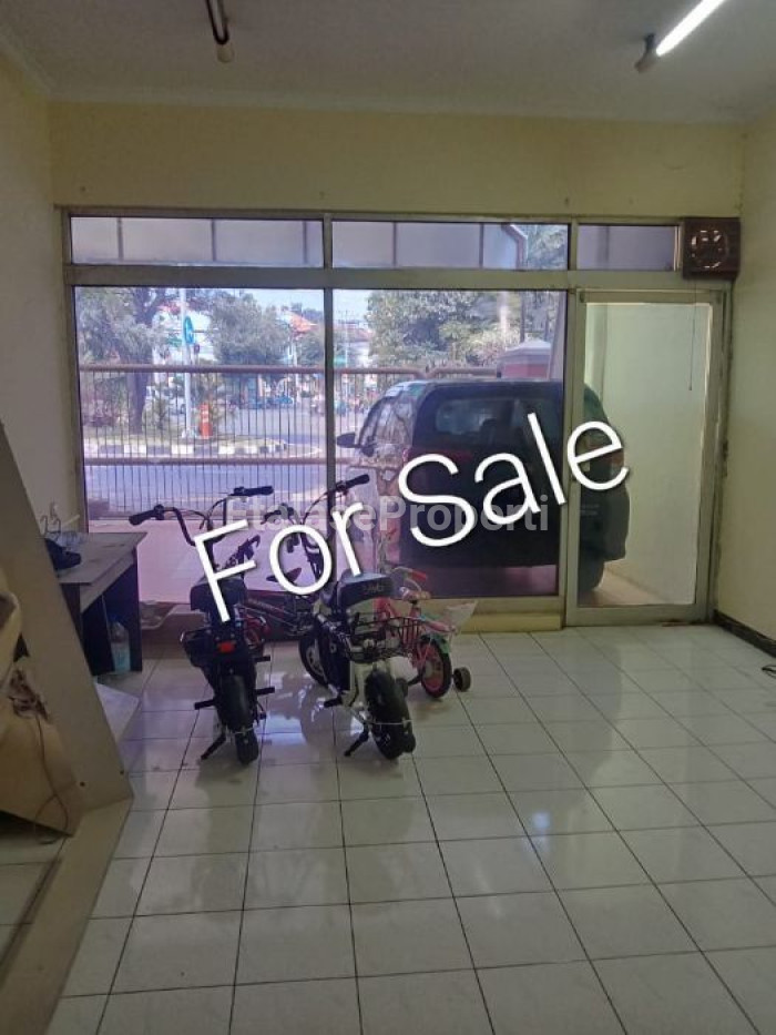 Foto properti RUMAH DIJUAL TERAWAT RESIDEN SUDIRMAN 10