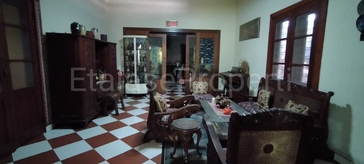 Foto properti Rumah Raya Dr. Sutomo Surabaya Komersial Pusat Kota 1