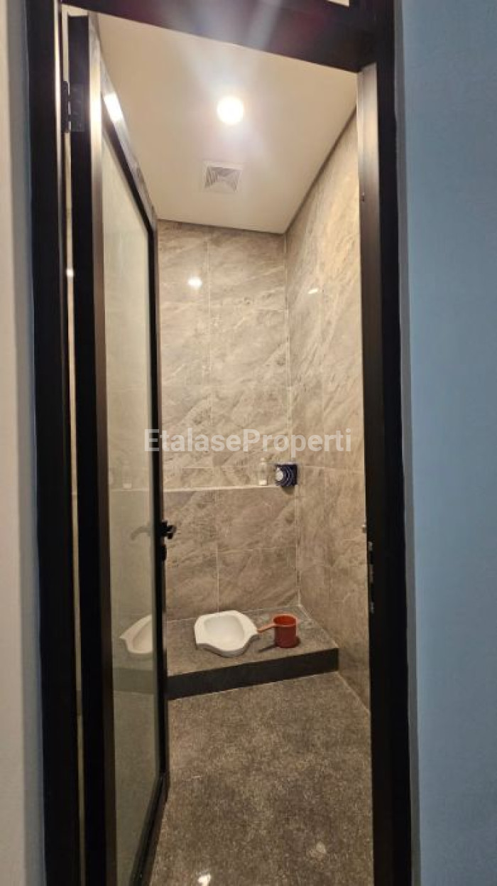 Foto properti Rumah Sutorejo Utara Baru 10