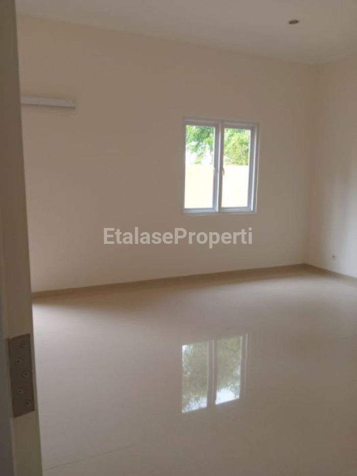 Foto properti DIJUAL Rumah Baru Gress Royal Residence  Cluster Greenwich 3