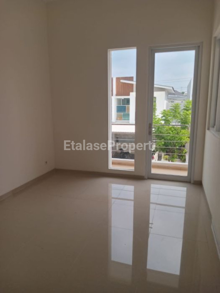 Foto properti DIJUAL Rumah Baru Gress Royal Residence  Cluster Greenwich 6