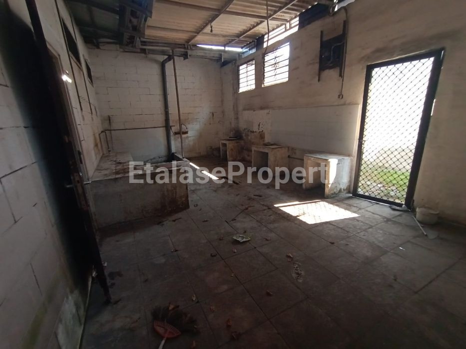 Foto properti Disewakan Rumah Usaha Di Kutai Raya Darmo Pusat Kota Surabaya 2