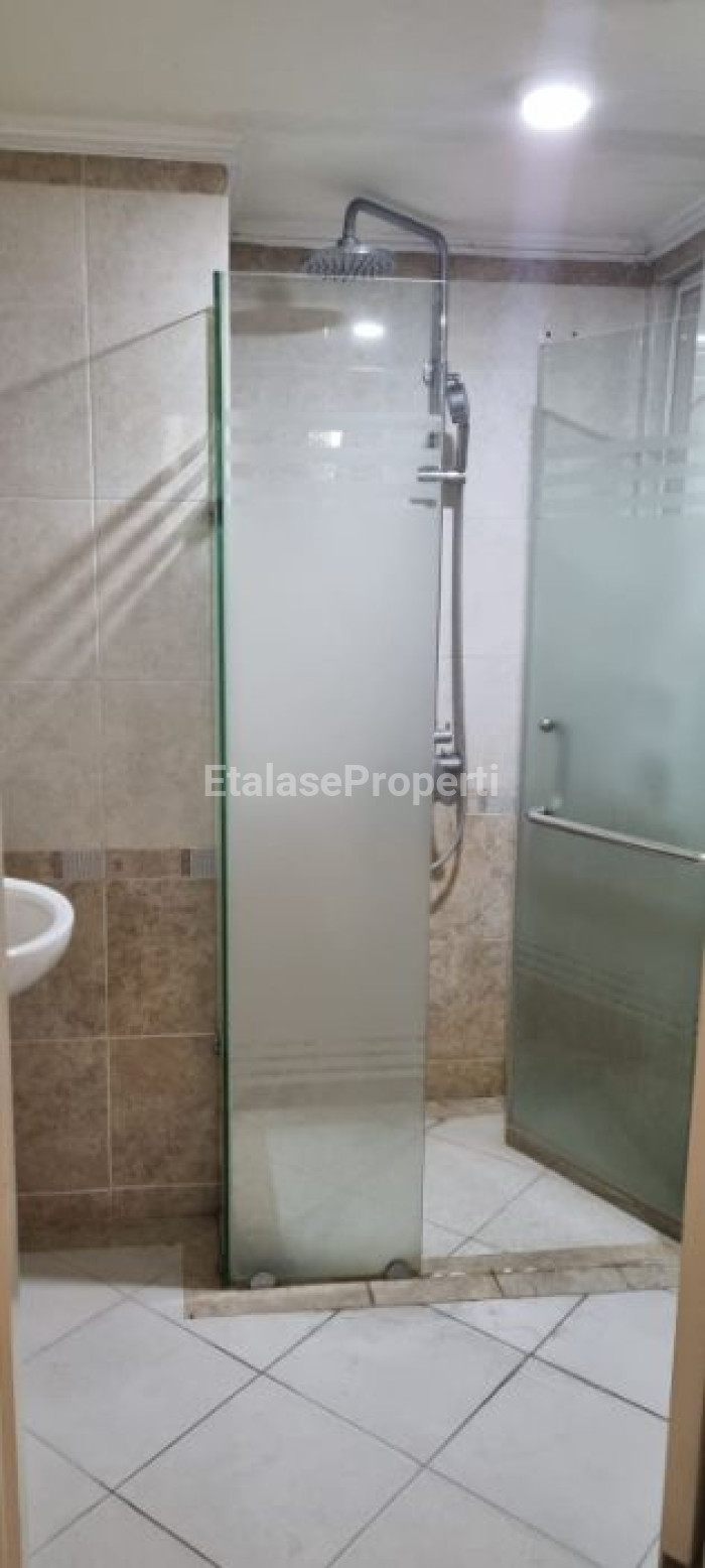 Foto properti Dijual Rumah Puri Galaxy Acacia Gardens Semi Furnish 2