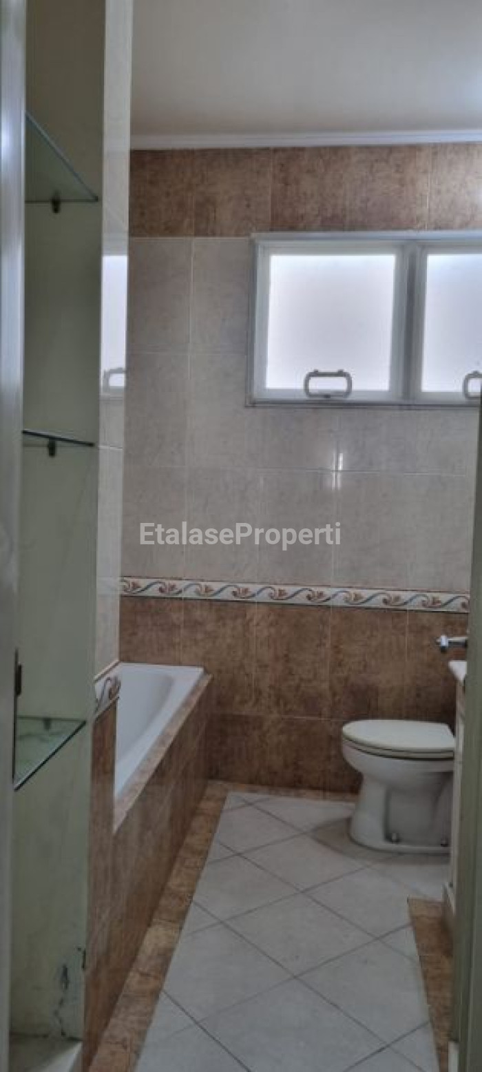 Foto properti Dijual Rumah Puri Galaxy Acacia Gardens Semi Furnish 5