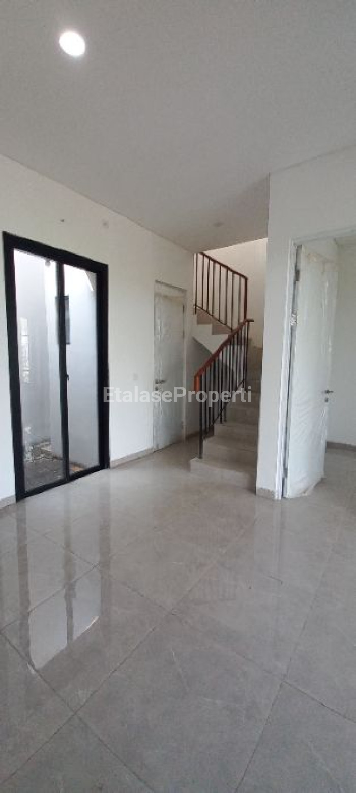 Foto properti Dijual Cepat Rumah Baru Di Mansion Nine 9