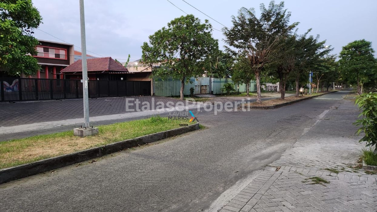 Foto properti Dijual Tanah Paving Di Jalan Kembar Sidosermo 4