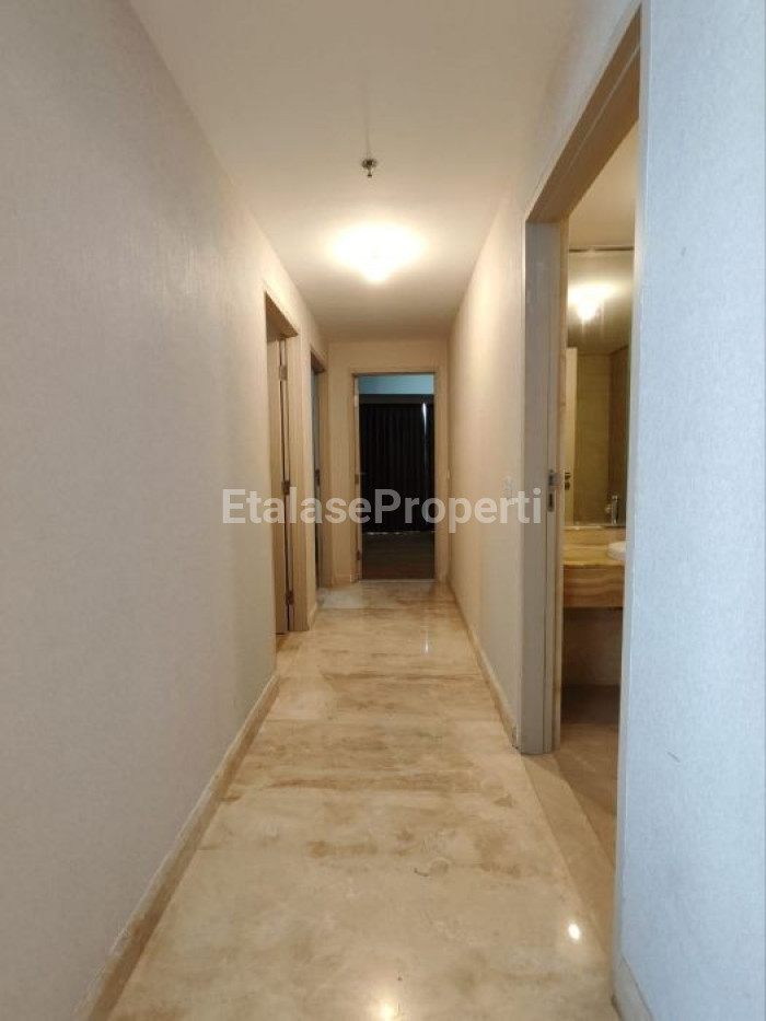 Foto properti Apartemen The Peak 3 Jadi 2 Bedroom Furnished Private Lift Lantai 50 4