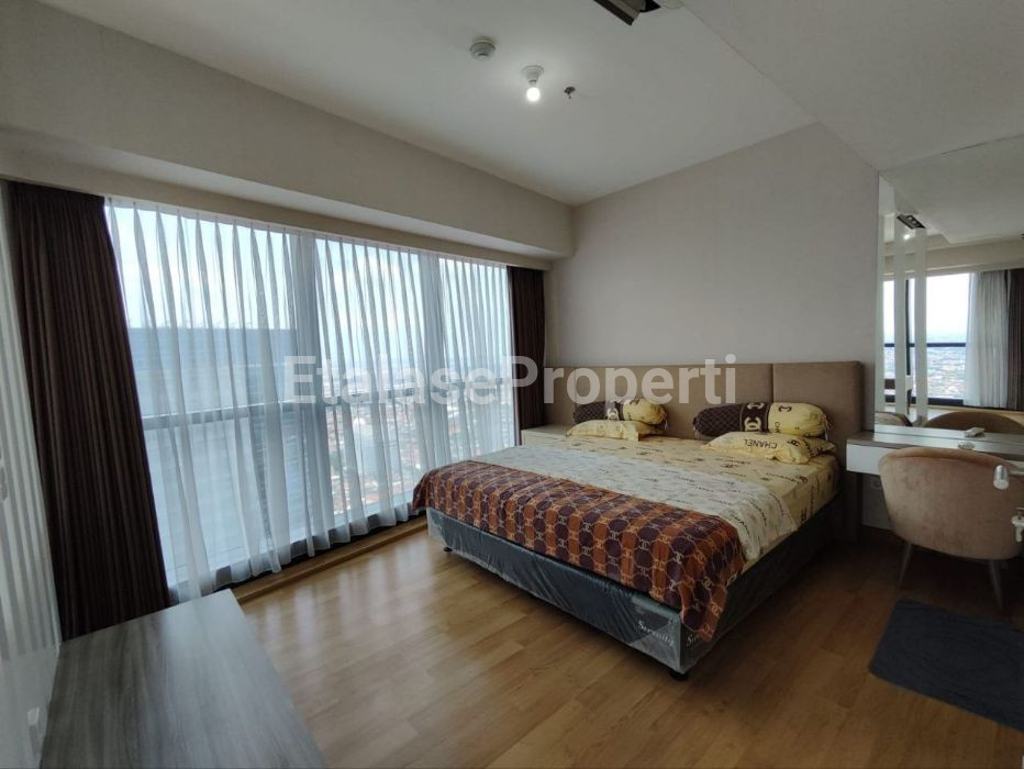Foto properti Apartemen The Peak 3 Jadi 2 Bedroom Furnished Private Lift Lantai 50 6