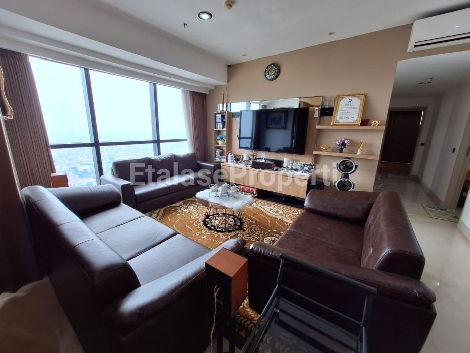 Foto properti Apartemen The Peak 3 Bedroom Furnished Private Lift Lantai 33 2