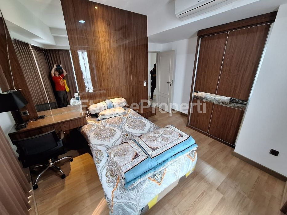 Foto properti Apartemen The Peak 3 Bedroom Furnished Private Lift Lantai 33 6