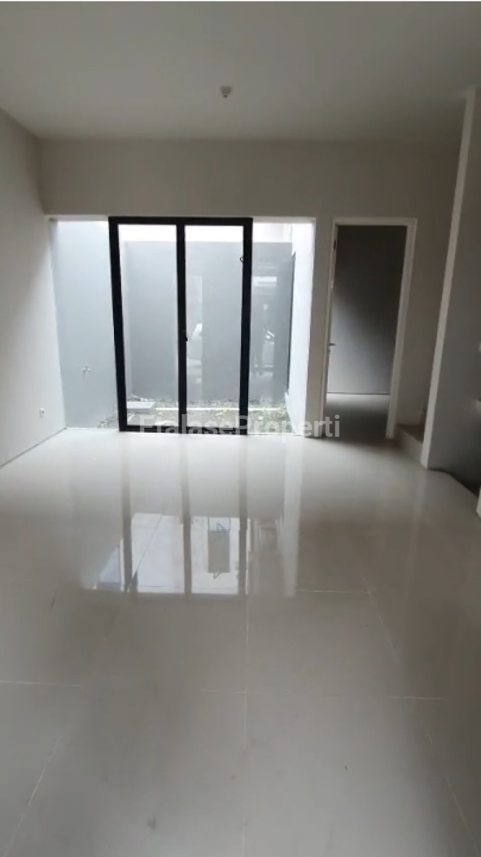 Foto properti Dijual Rumah 2 Lantai Di Perumahan Grand Sunrise, Menganti 3