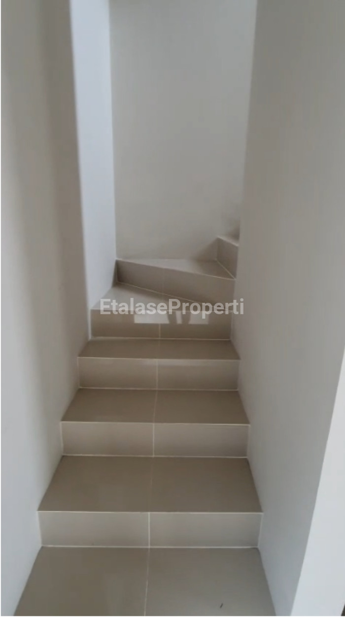 Foto properti Dijual Rumah 2 Lantai Di Perumahan Grand Sunrise, Menganti 6