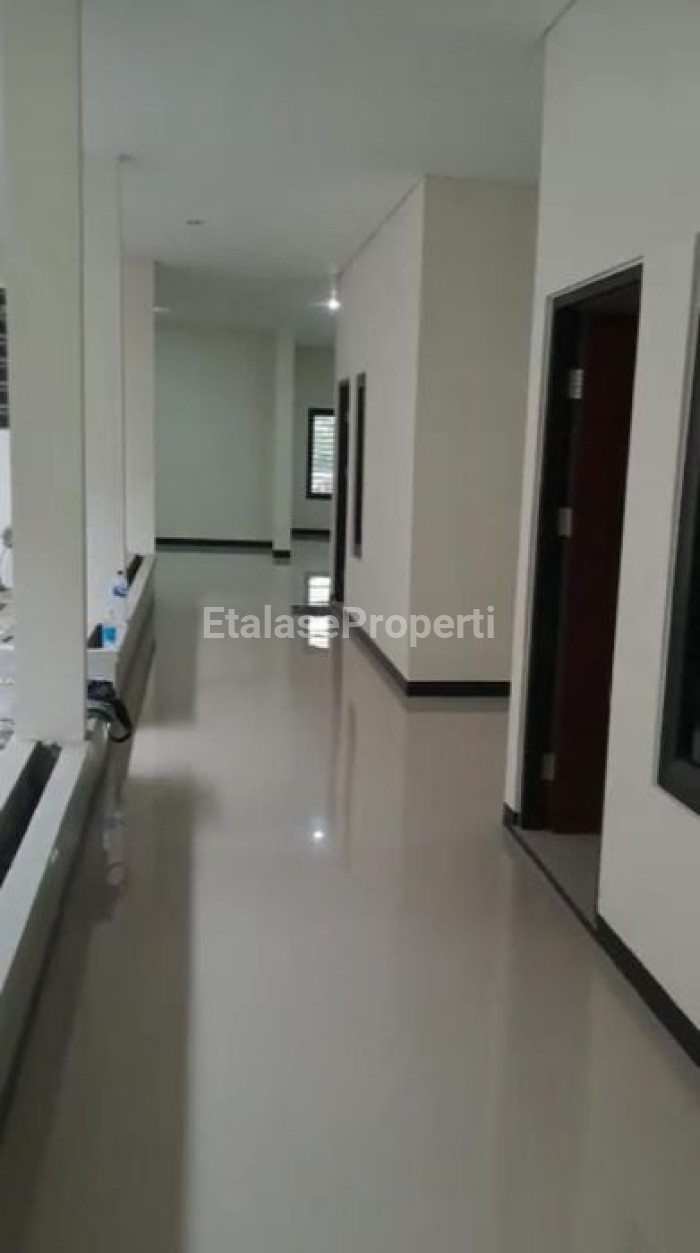 Foto properti Dijual Ruko 2 Lantai Dekat Citraland Dan Pakuwon Mall Siap Pakai 1