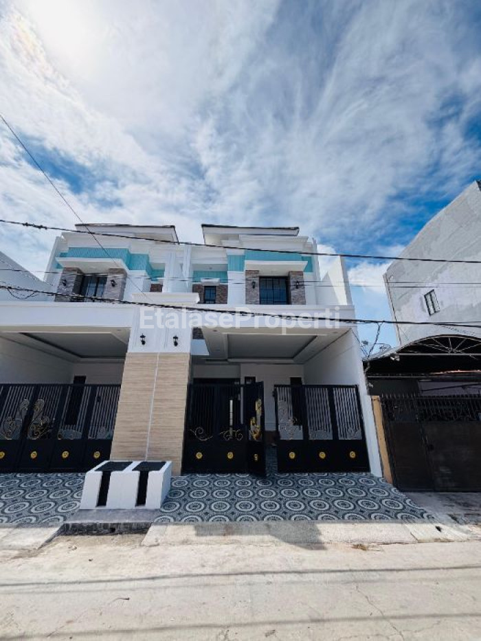 Foto properti Dijual Rumah Babatan Pantai Dekat Grand Kenjeran Mewah 1